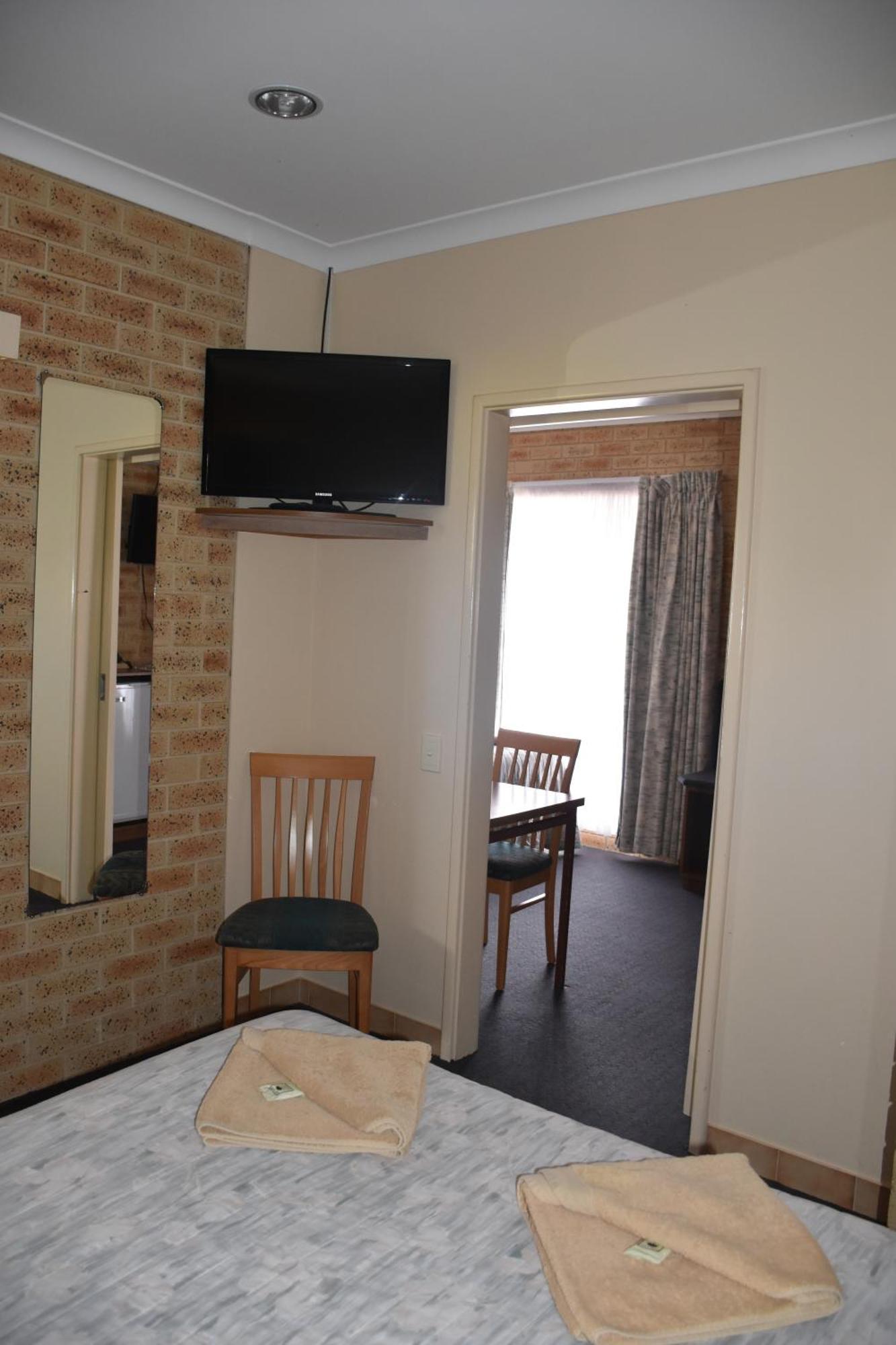 Mount Barker Valley Views Motel & Chalets, Western Australia Номер фото