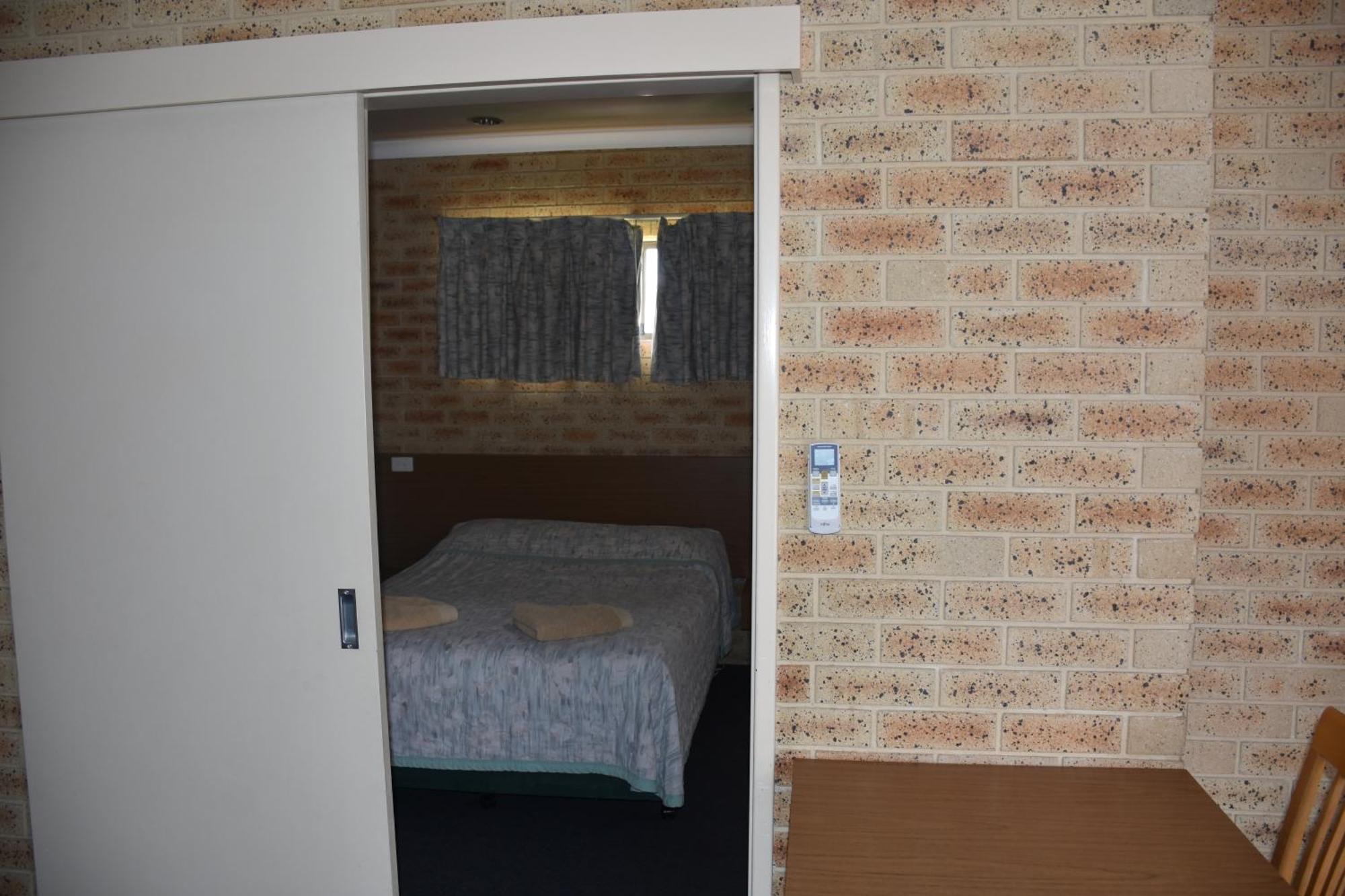 Mount Barker Valley Views Motel & Chalets, Western Australia Номер фото