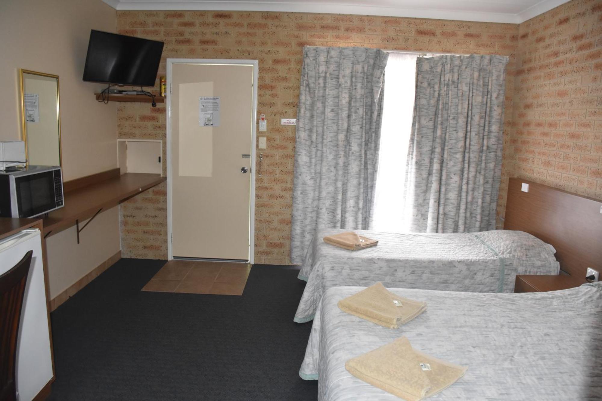 Mount Barker Valley Views Motel & Chalets, Western Australia Номер фото