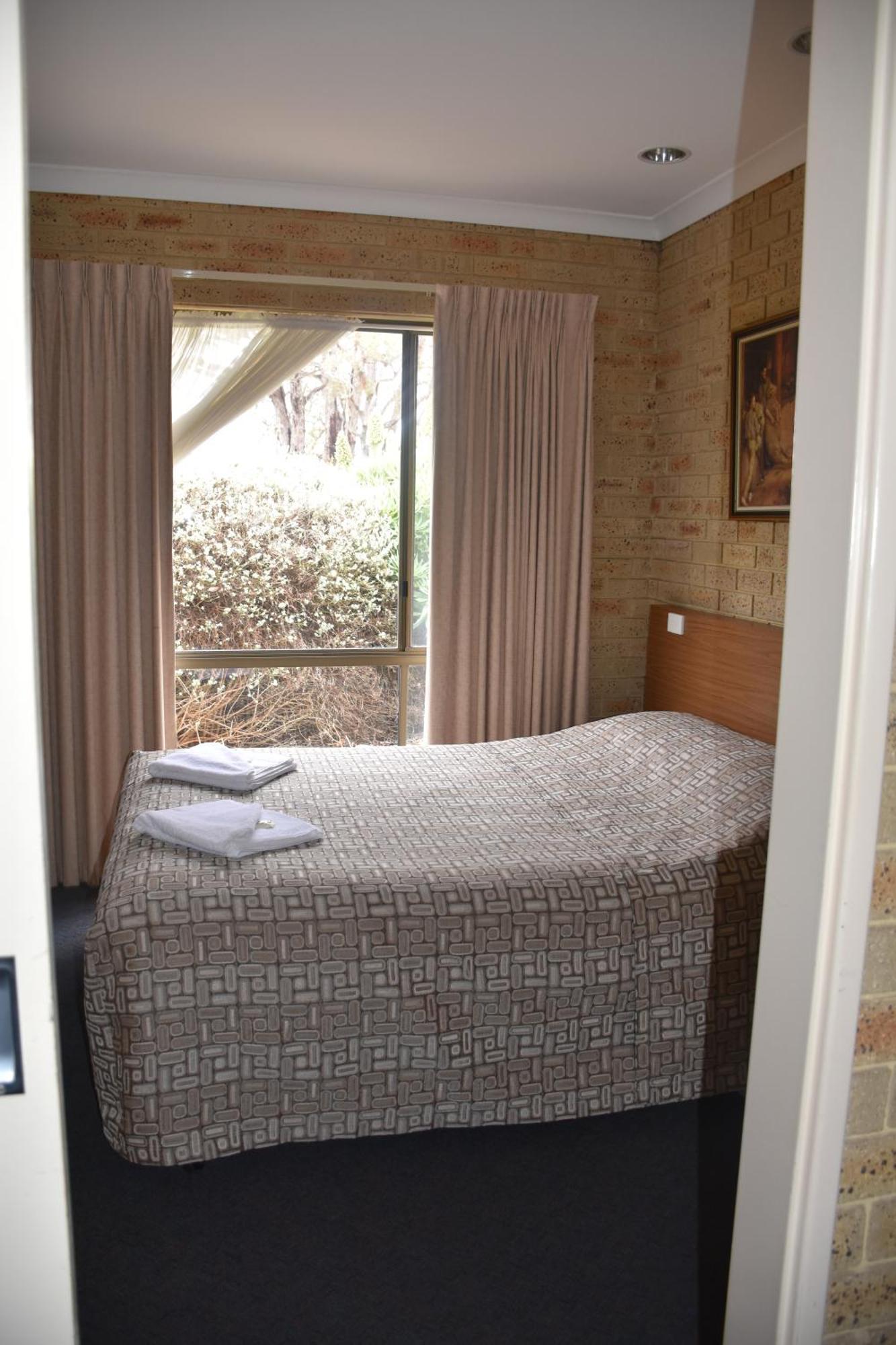 Mount Barker Valley Views Motel & Chalets, Western Australia Номер фото