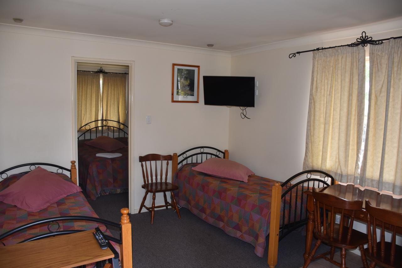Mount Barker Valley Views Motel & Chalets, Western Australia Экстерьер фото