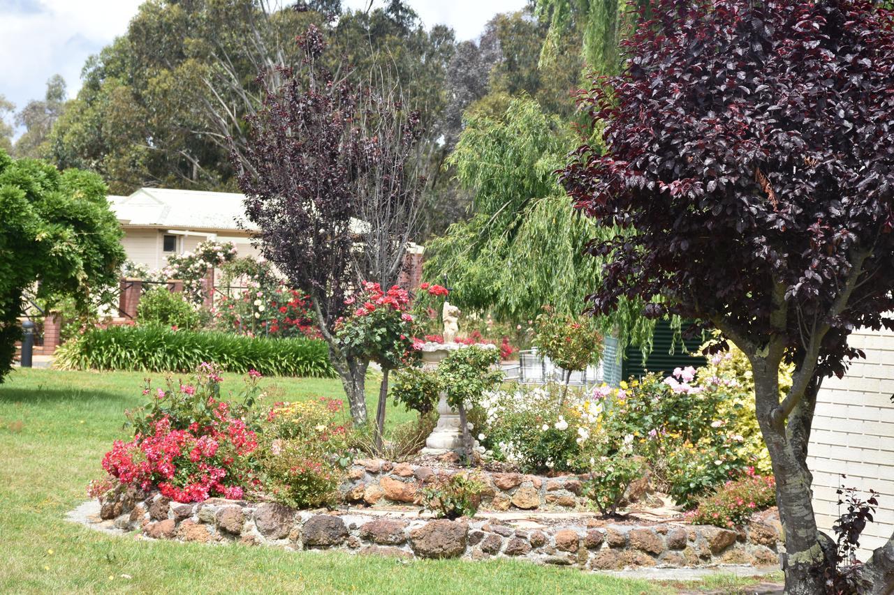 Mount Barker Valley Views Motel & Chalets, Western Australia Экстерьер фото