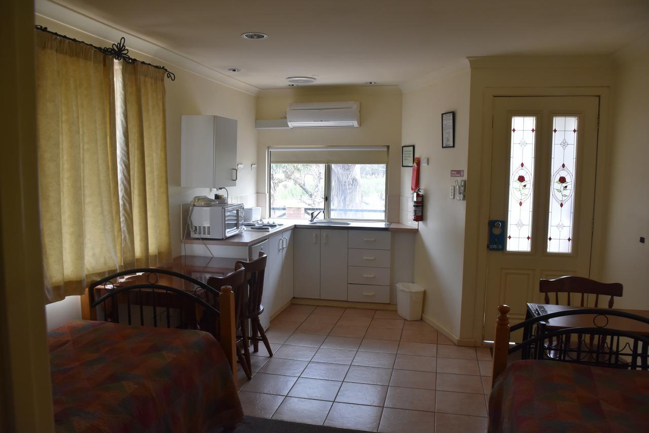 Mount Barker Valley Views Motel & Chalets, Western Australia Экстерьер фото